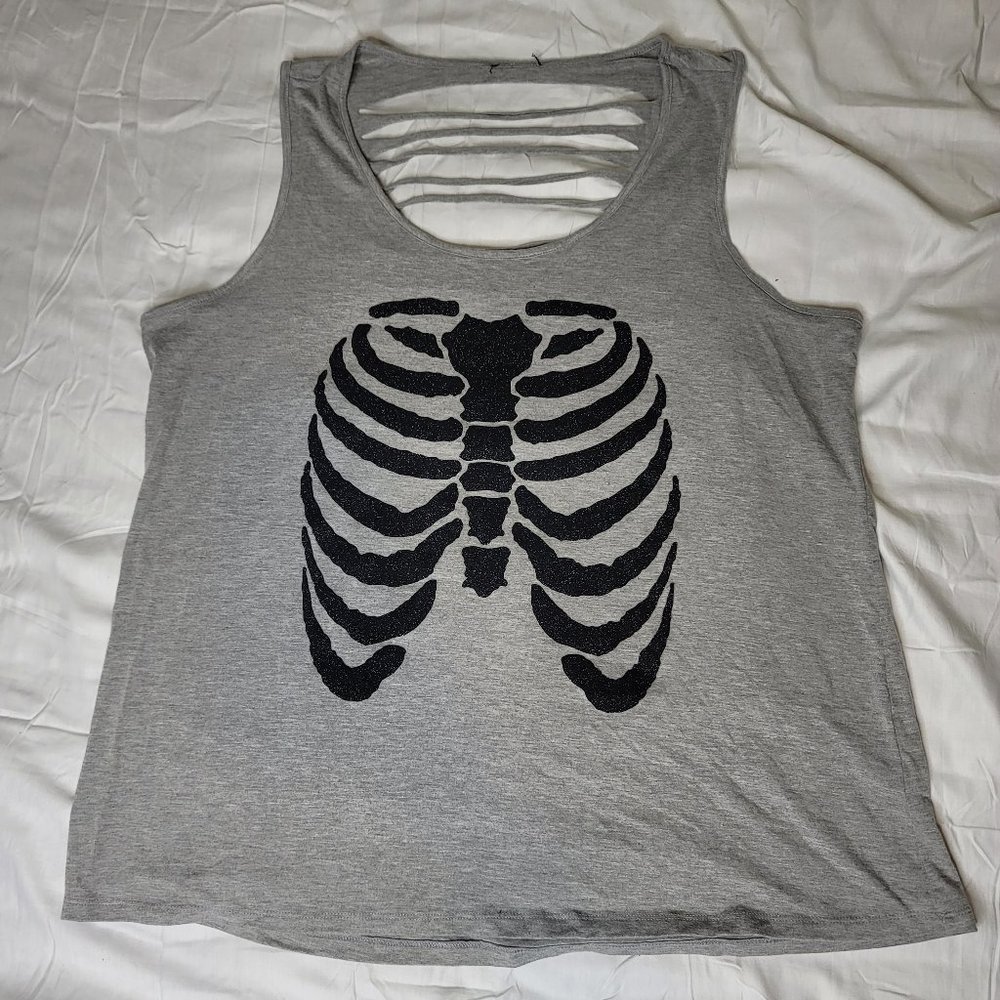 Hot Topic Gray with Black Skeleton Ribcage Plus Size 2X sleeveless Top